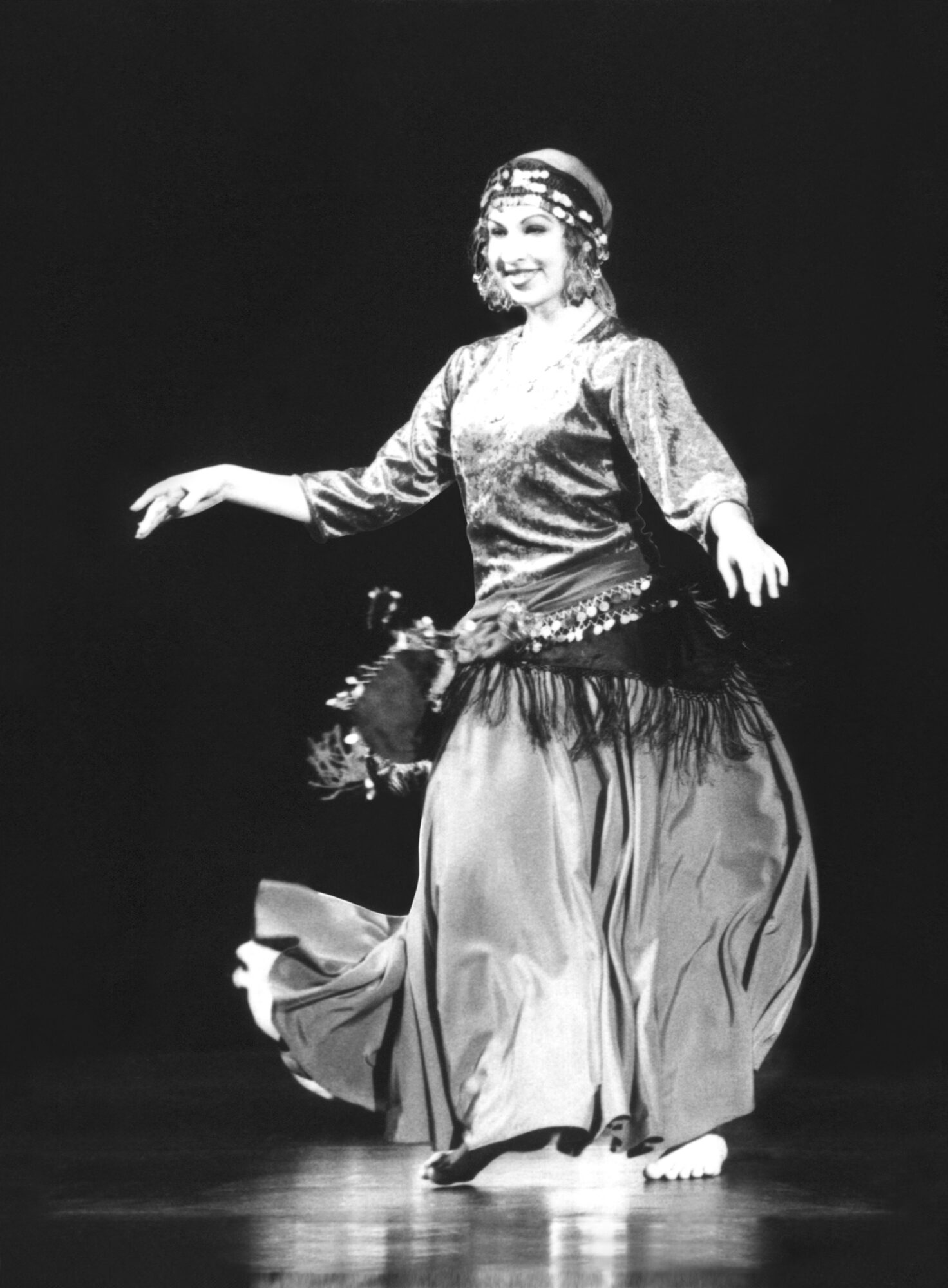 Beatrice Metzler in Schwarzweiß-Aufnahme, frühe Bühnenarbeit
